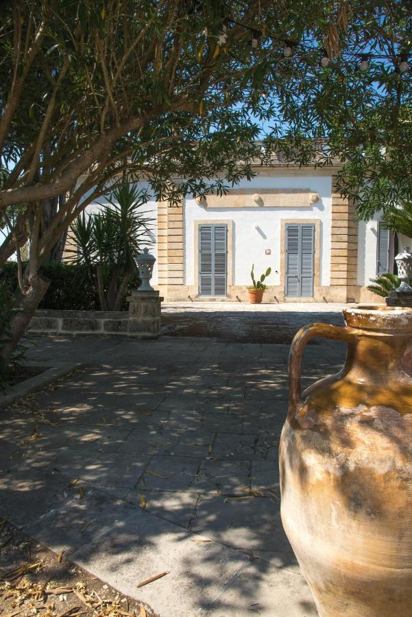 Dimora Del Duca, Masseria B&B Di Charme Монтероні-ді-Лечче Екстер'єр фото